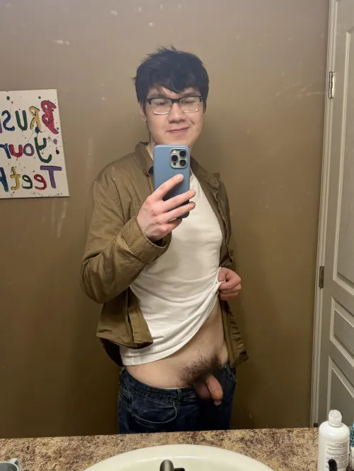 Canadian guy here, what do you think of my foreskin? by Average-watermelon