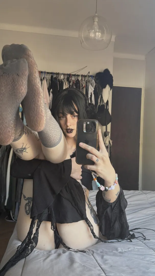 Can’t host but down to meet if you can msg instta for real replies:.lunabowtie'. posted by hedgerhogger