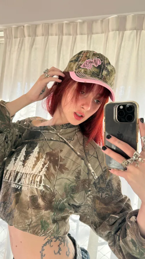 Cant host but im free + down 4 fun tn - lnstrgm: Lunabowtie by ColeLilley