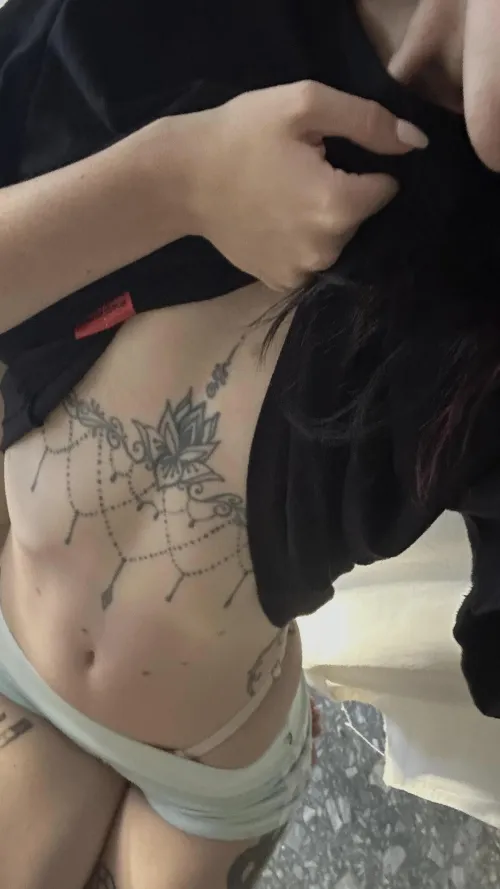 Can’t host but kinda in a mood lol tgl,rm.: .lunakaitlyn'. by Fawkes_feathers