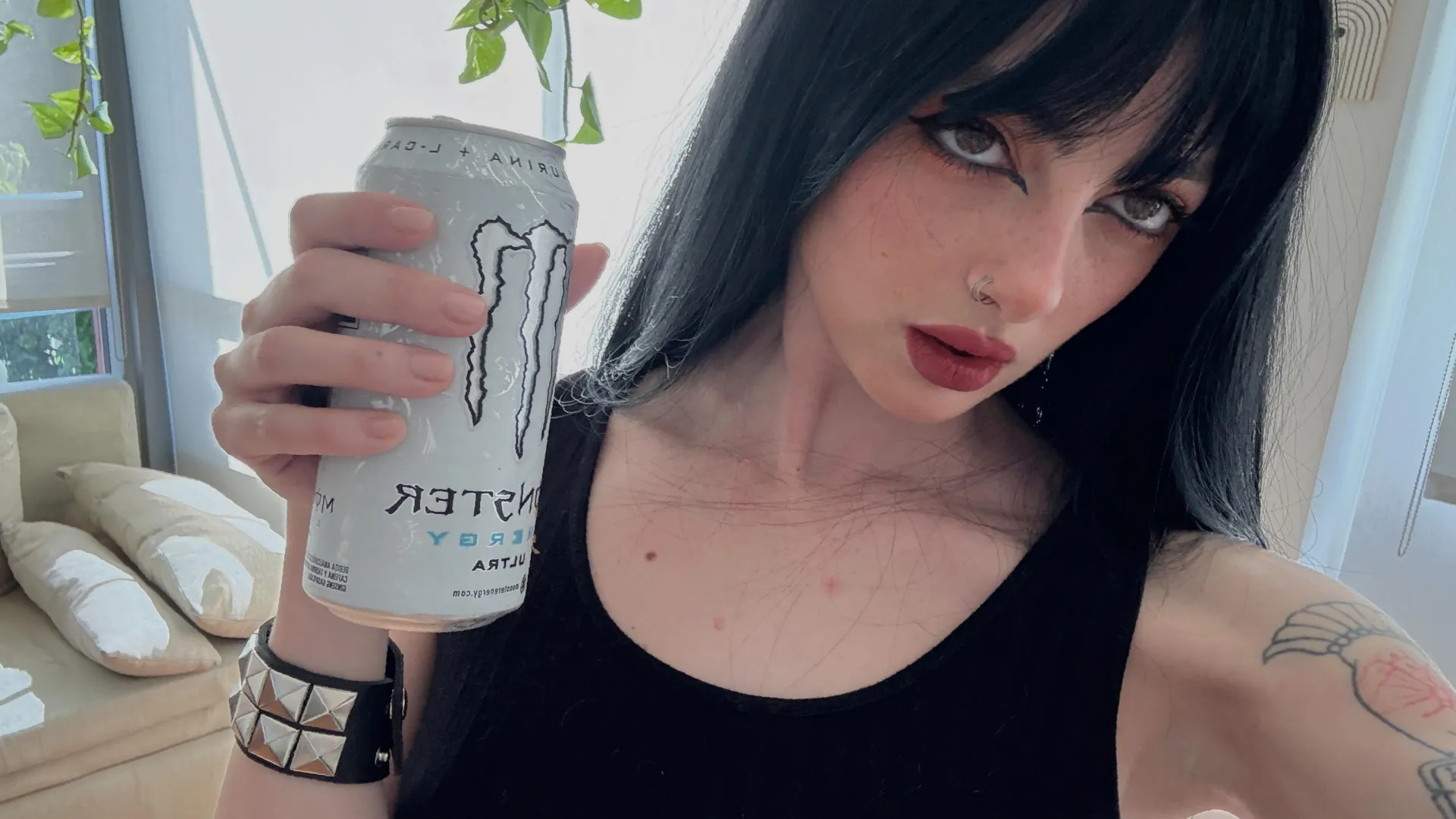 Can’t travel across the city, keep it local - hmu on lg:.Iunaromes,. posted by hmclaren0715