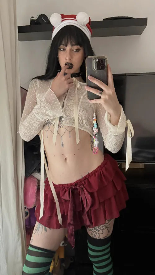 Can’t travel across the city, keep it local send on lg: ,.lunarumes.' by classicman1008