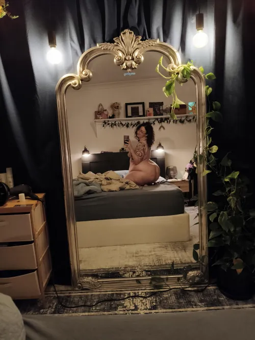 Can't wait for this pothos to go all around my mirror by Samusss95