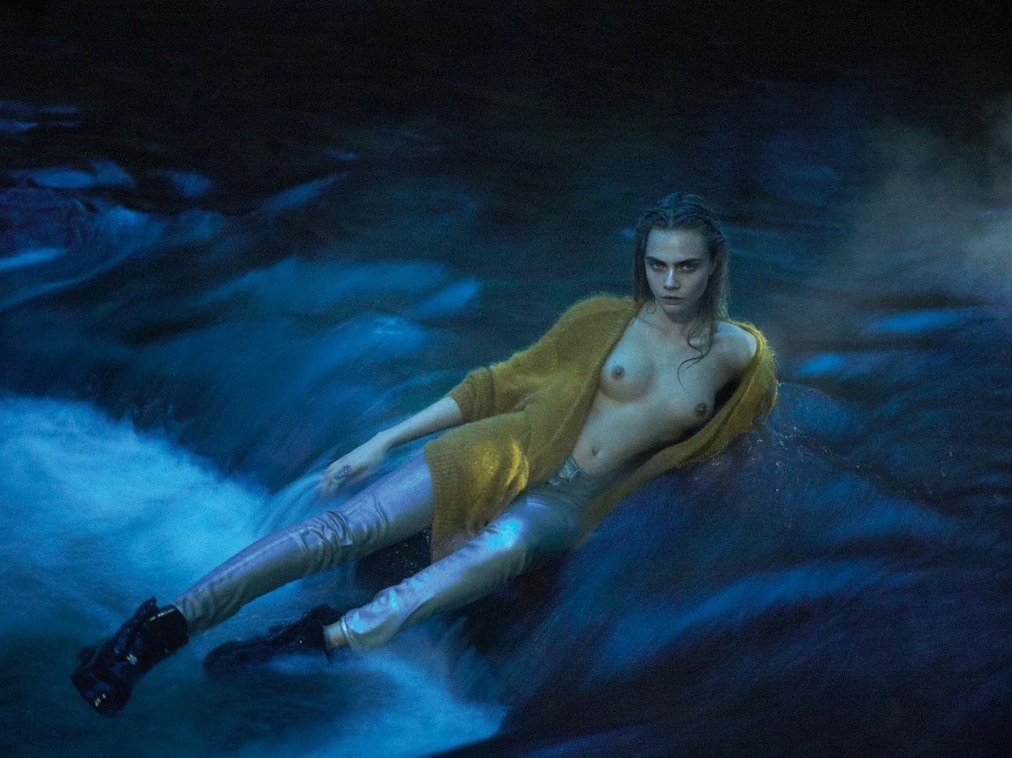 Cara Delevingne posted by wayTooMuchForUs