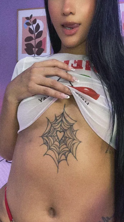 Careful, once you get caught in my web, there’s no way out. Want to see where the heart leads? ️[samantakane] by SamantaKane