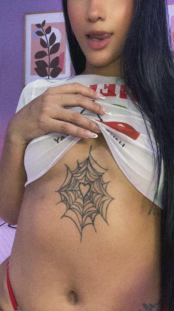 Careful, once you get caught in my web, there’s no way out. Want to see where the heart leads? ️[samantakane] posted by SamantaKane