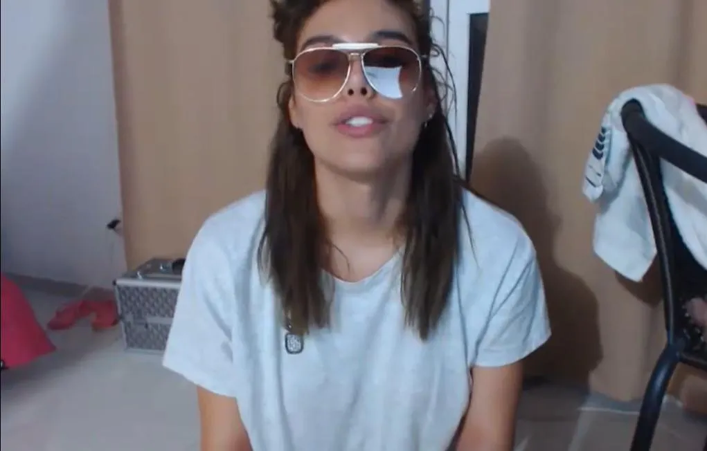 Carolina Ramirez: posted by Medium-Compote-6189