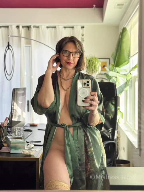 Casual day at the office (f49) by mstrssts