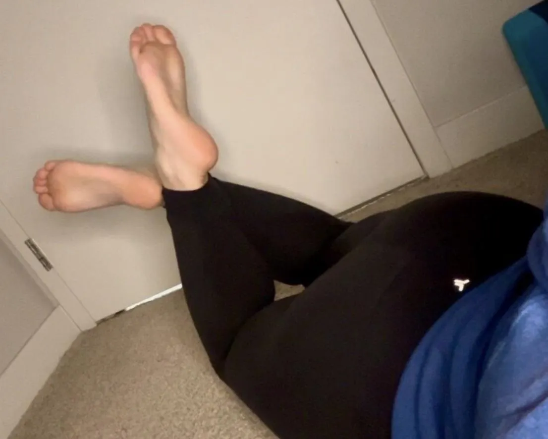 Casual Friday mornings in the pose  posted by rachelnexxxtdoor