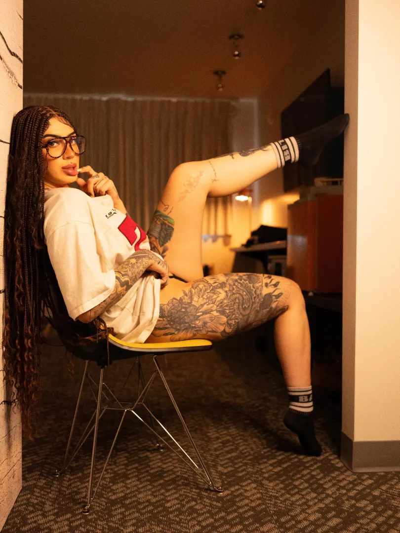 caught in a good hair moment posted by TheMedusaAttusa