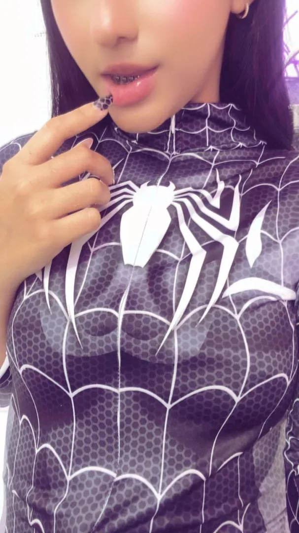 Caught in my web? Don’t even try to escape.️[samantakane] posted by SamantaKane