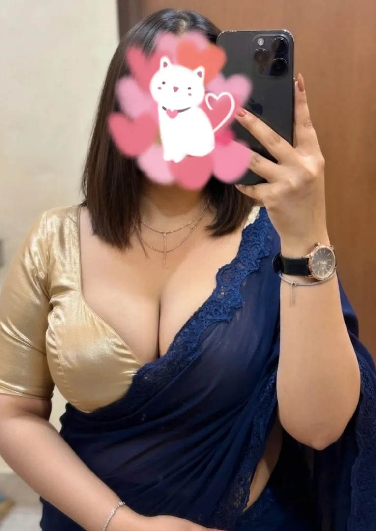 Caught myself in the mirror and thought: damn, I need an audience for this ❤️ posted by Radiant_Apple3034