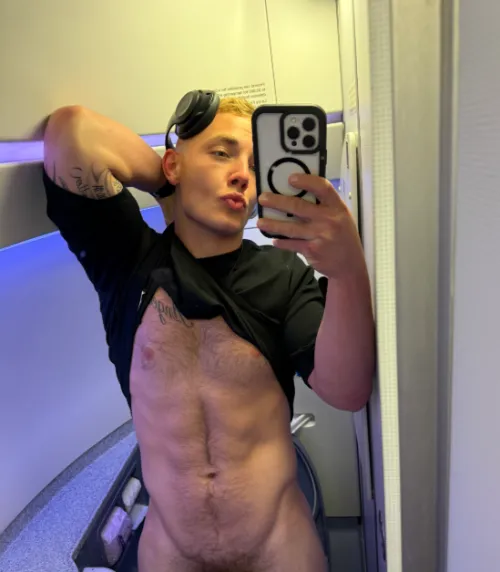 Caught myself looking decent by SeanMichaelOfficial