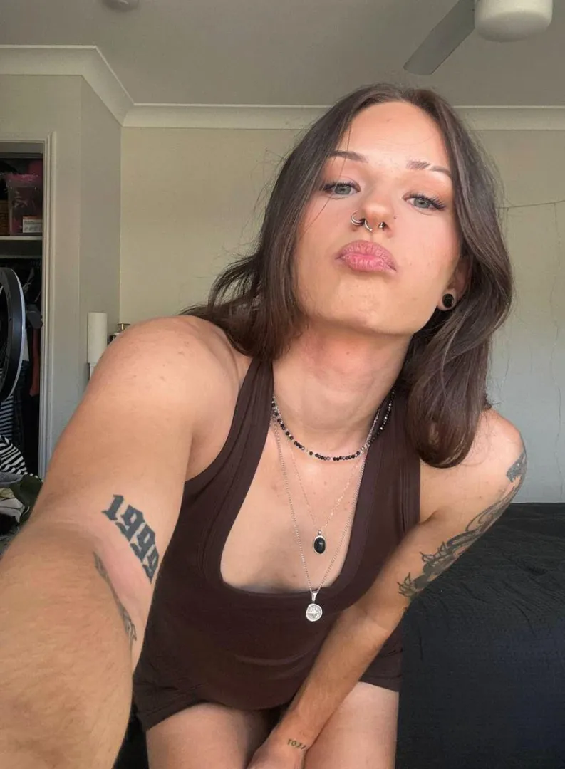 caught you looking posted by mochacaramela