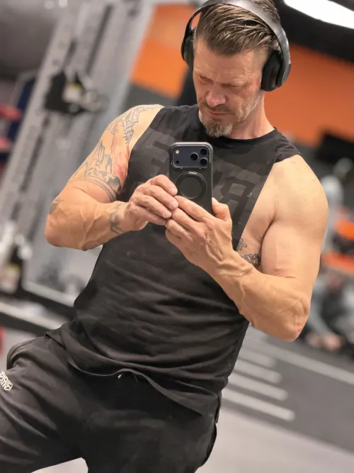 Checking in 47m by nolimitfitlife