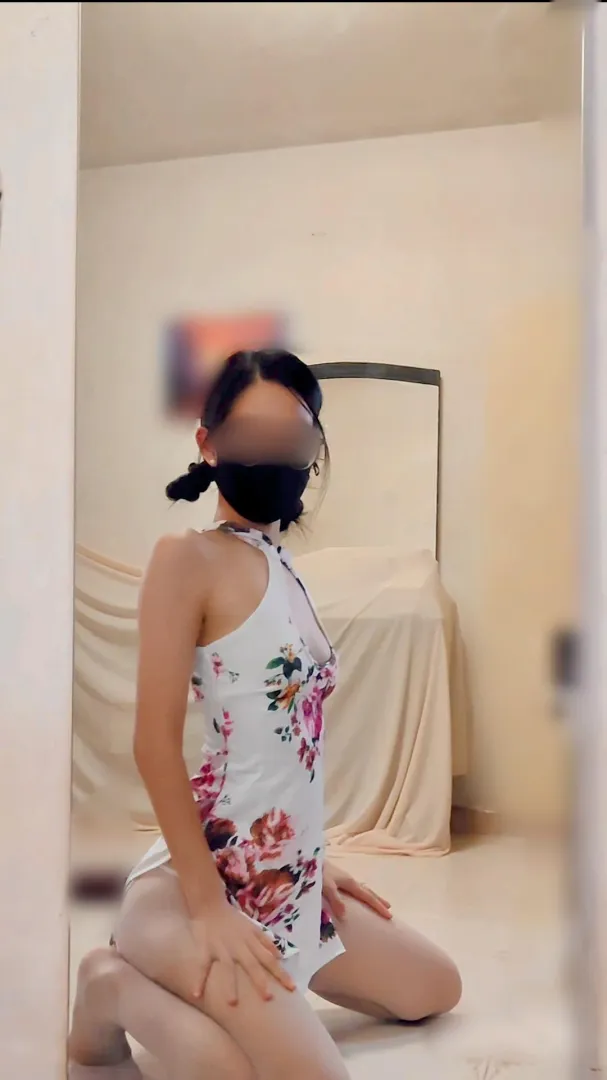 Cheongsam's a must for CNY! posted by babybeck29