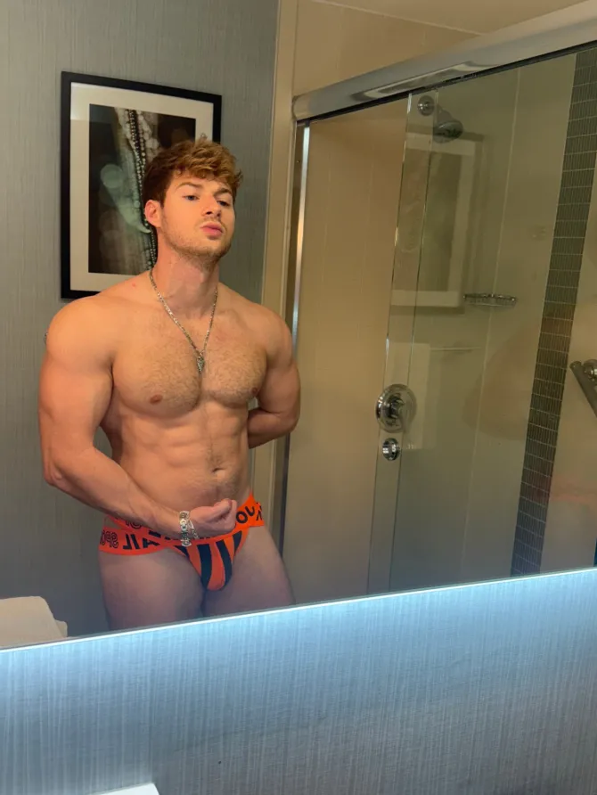 Chest out for worship posted by JonnyStuddOfficial