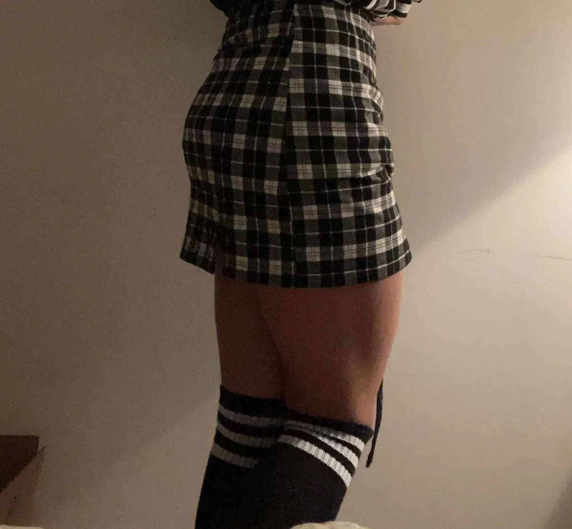 [CHE]#Vaud Cute boy wants to become your sissy girl , ONLY IRL please in Switzerland or nearby posted by atsu42