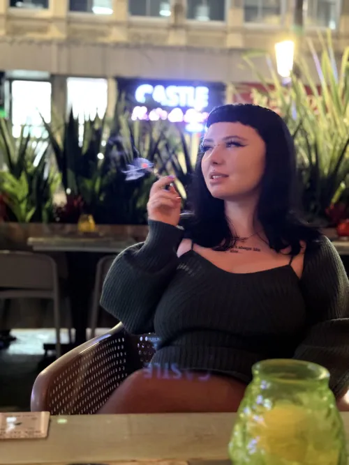 Chillin and killin by _grapfruit