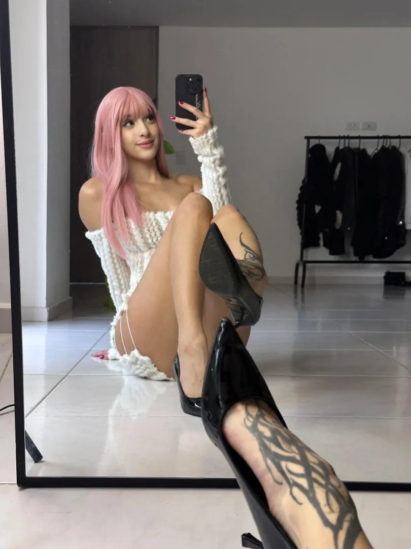 chilling in front of my mirror like this posted by MoonBeamMoth