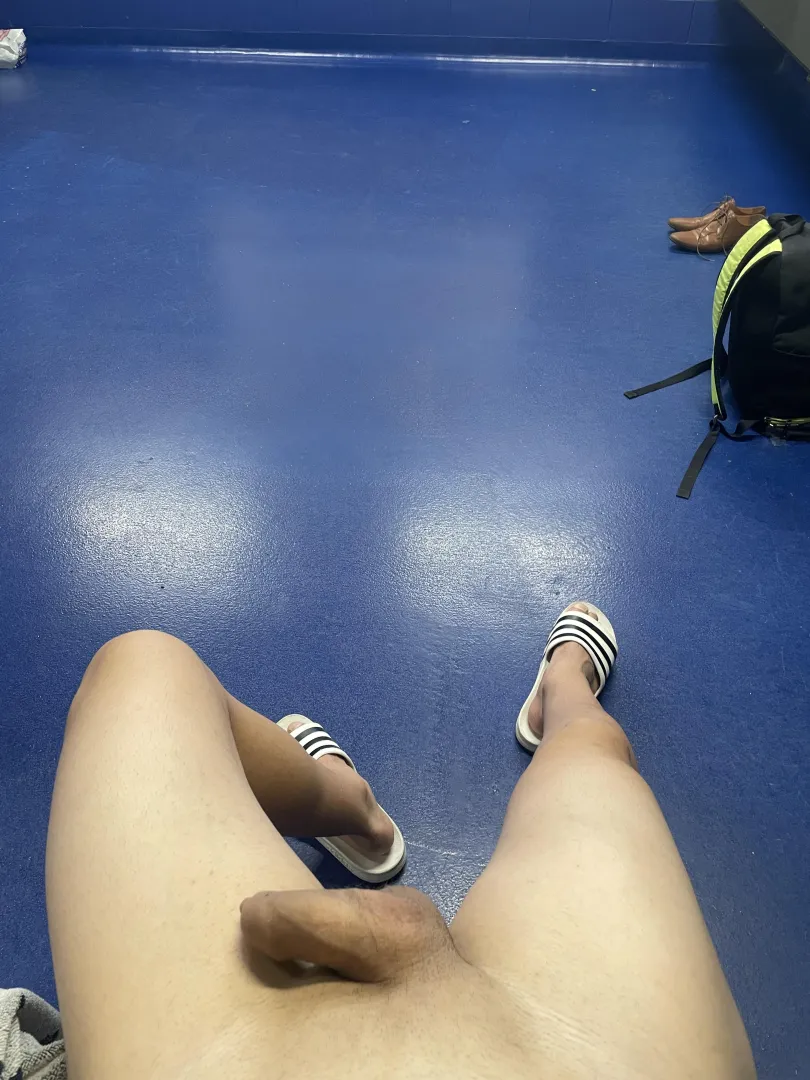 Chilling post-shower posted by Nudistneighbour123