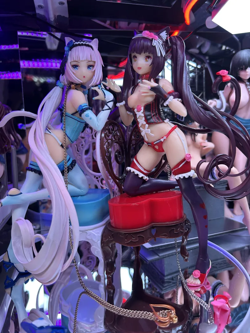 Chocolate and Vanilla. posted by hideao101