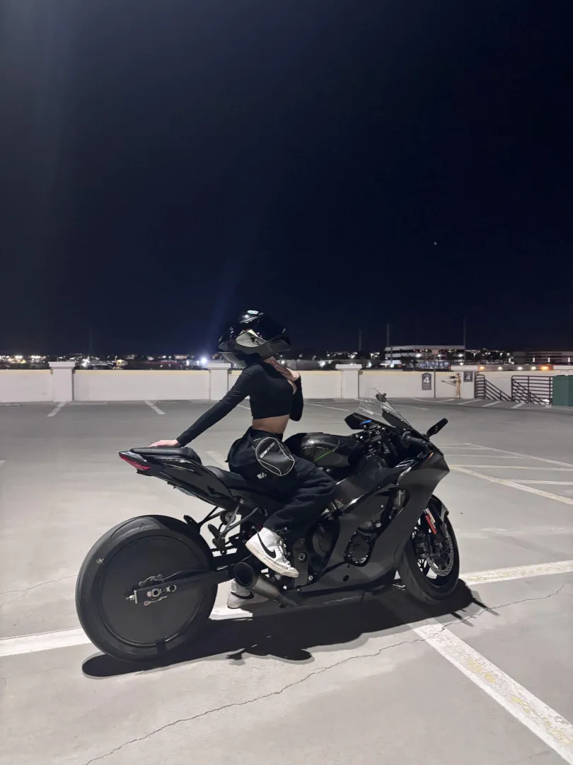 Choke me and tell me I’m yours posted by ghosttsiren