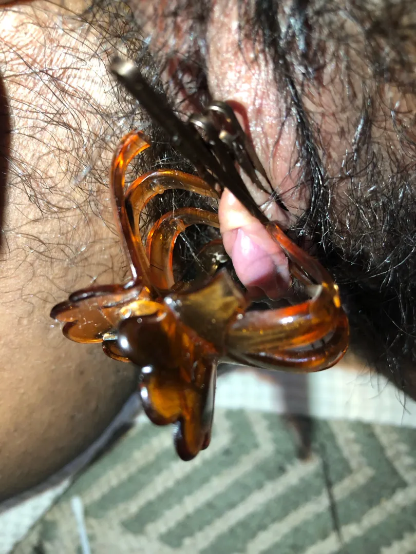 Clamped with Bobby pins and hair claw omg and then ima play with it with my qtip and pussy juice hehe I’m insecure abt my clit is she cute I feel it’s a nice size ? posted by mEthedupandhrnygirl