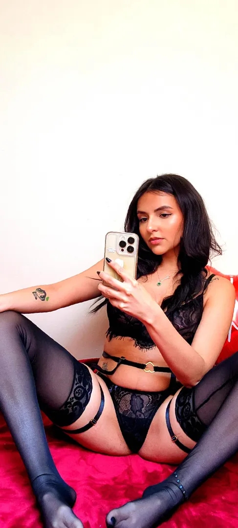 Classy and hot posted by Inside_Quit2001