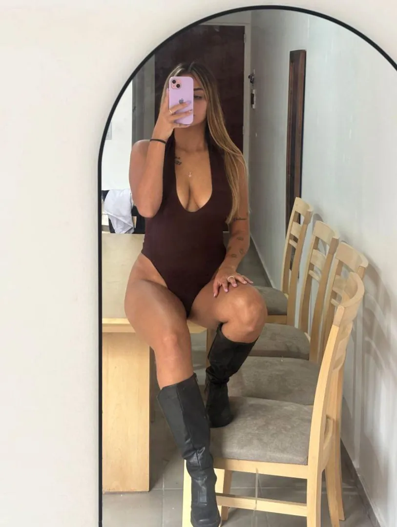 Classy but teasing posted by bubblebaboo