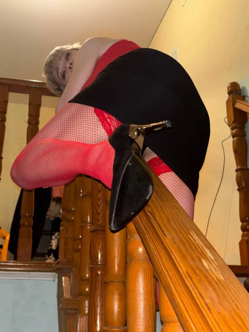 Clean-girl phase deleted. Filthy me reloaded. posted by moonglowfield