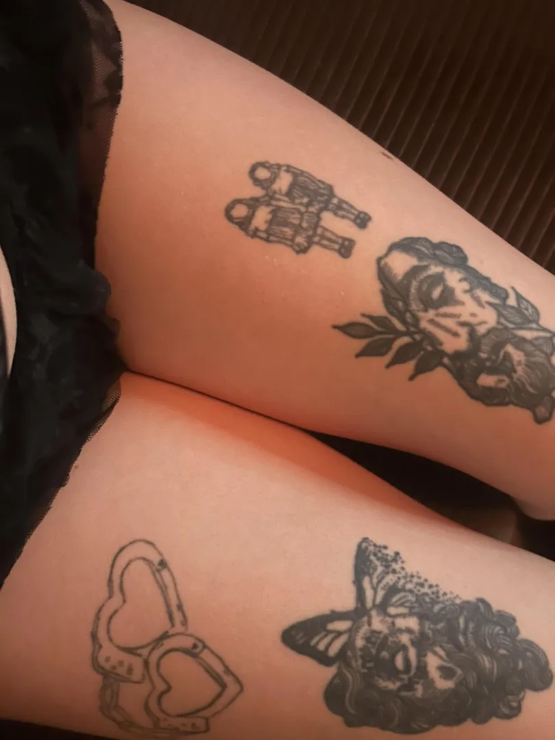 click the link to come play with this emo slut posted by vampiregirlllll