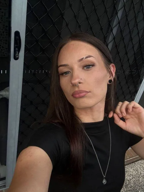 Close enough to kiss or just gonna admire? by mochacaramela