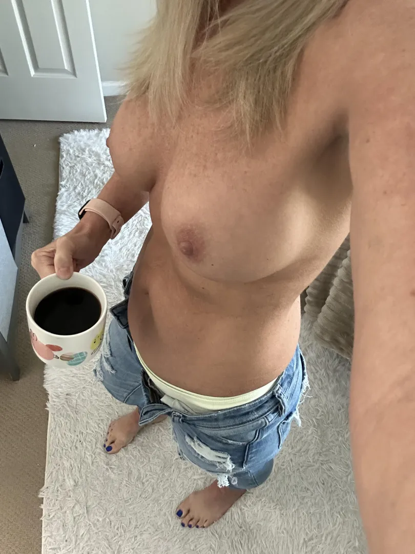 Coffee before my road trip posted by xoxokaseyxoxo