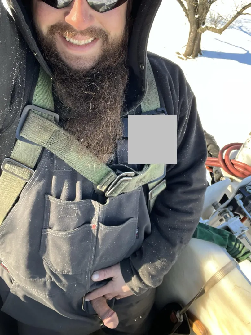 Cold cock Tuesday posted by bluecollartreeguy19