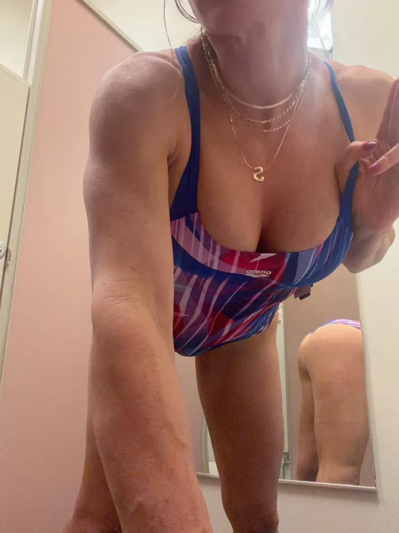 Colorful Mom Suit posted by FitMilfSam