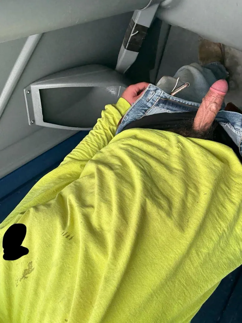 Come and suck your foreman’s dick in the porta potty while we’re on lunch posted by Elexited