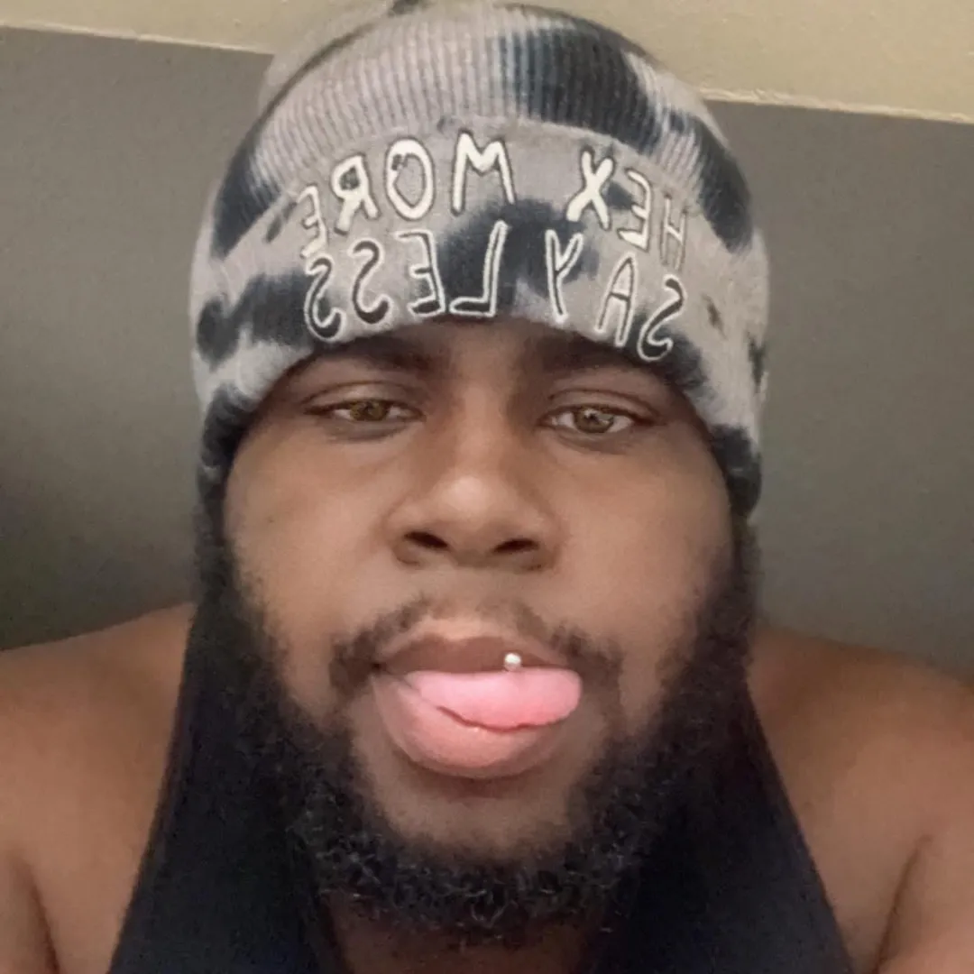 Come fart and shit on me posted by FartCushion25