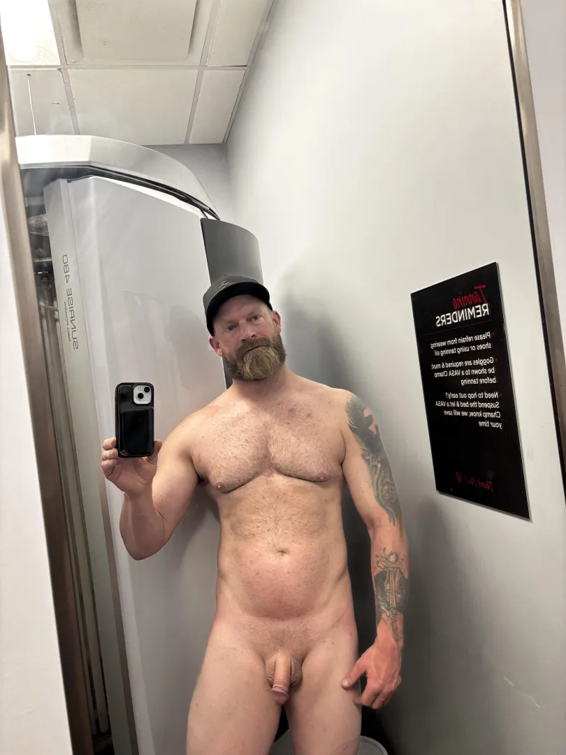 Come hang babe posted by Stogieburner