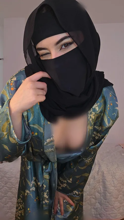 Come here and get me off this robe! by nami_yuna