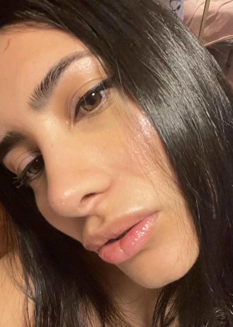 Come here and kiss me posted by Yayita1411