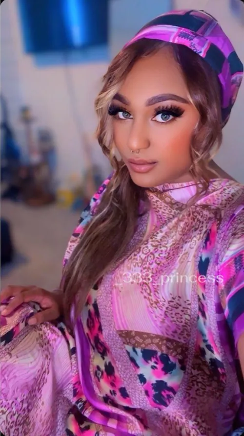 ✨Come here piggy, princess has a special spot just for you✨ by 333_princess