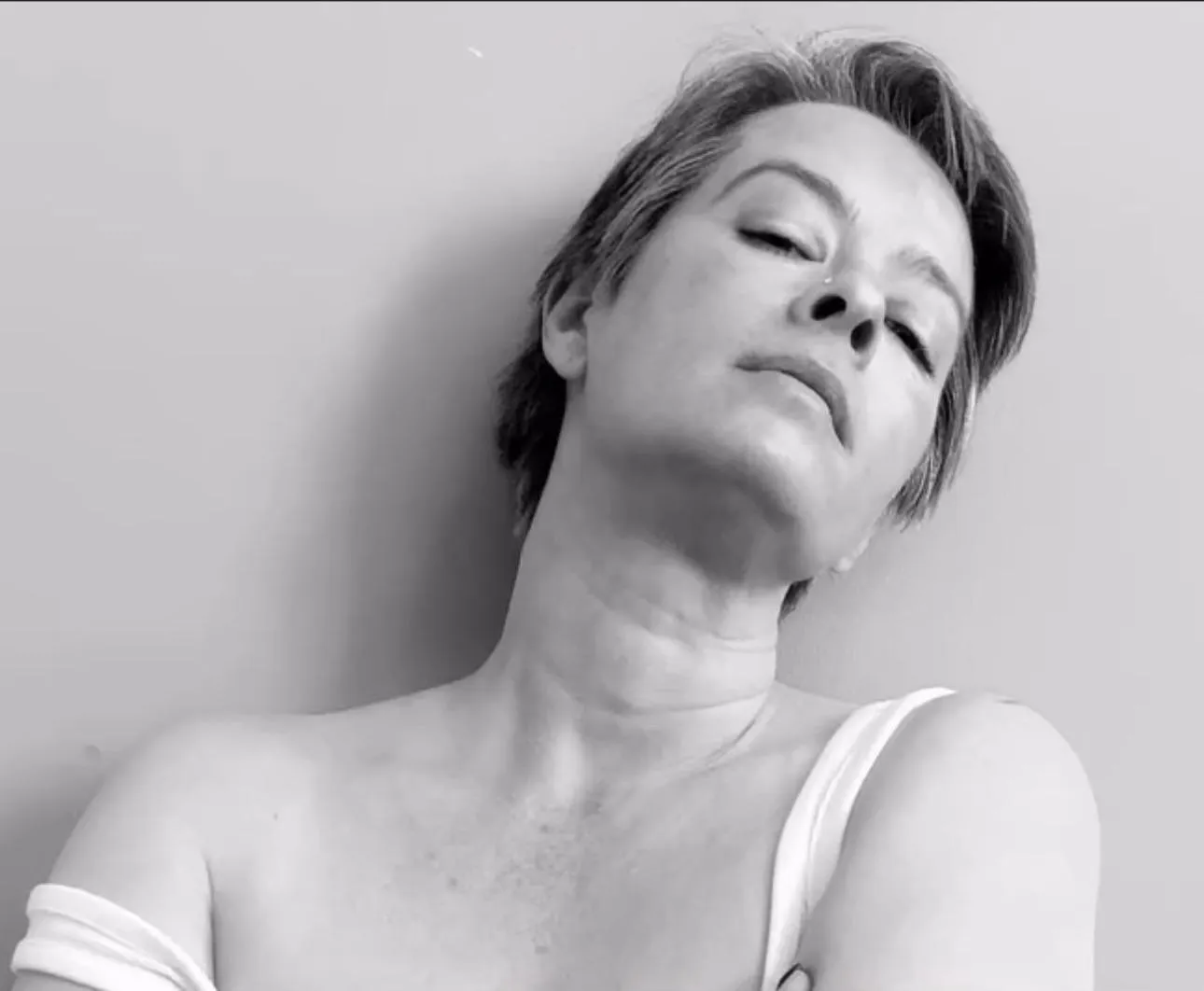 come into my room when I’m sleeping and wake me up with a gloved hand over my mouth/throat posted by Reasonable-Daikon-23