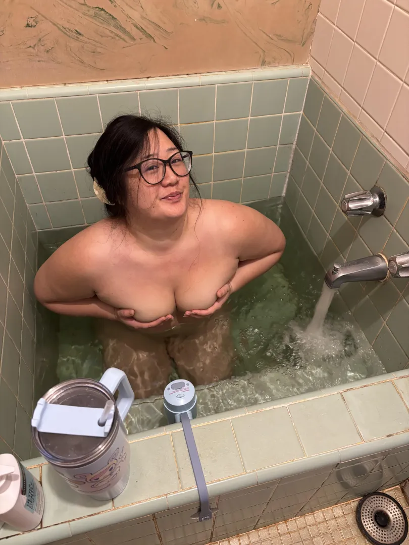 Come join Asian mommy. It’s bath time posted by SweetAssAsian