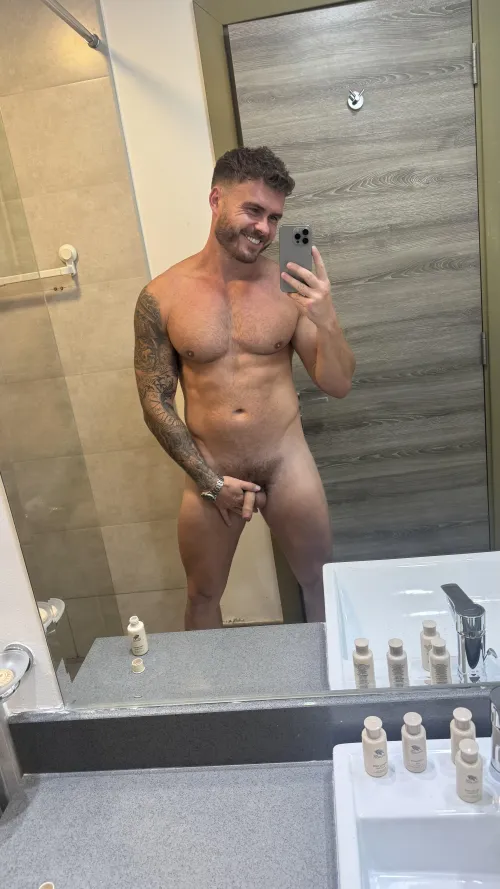 Come kiss it for me by Warlowee