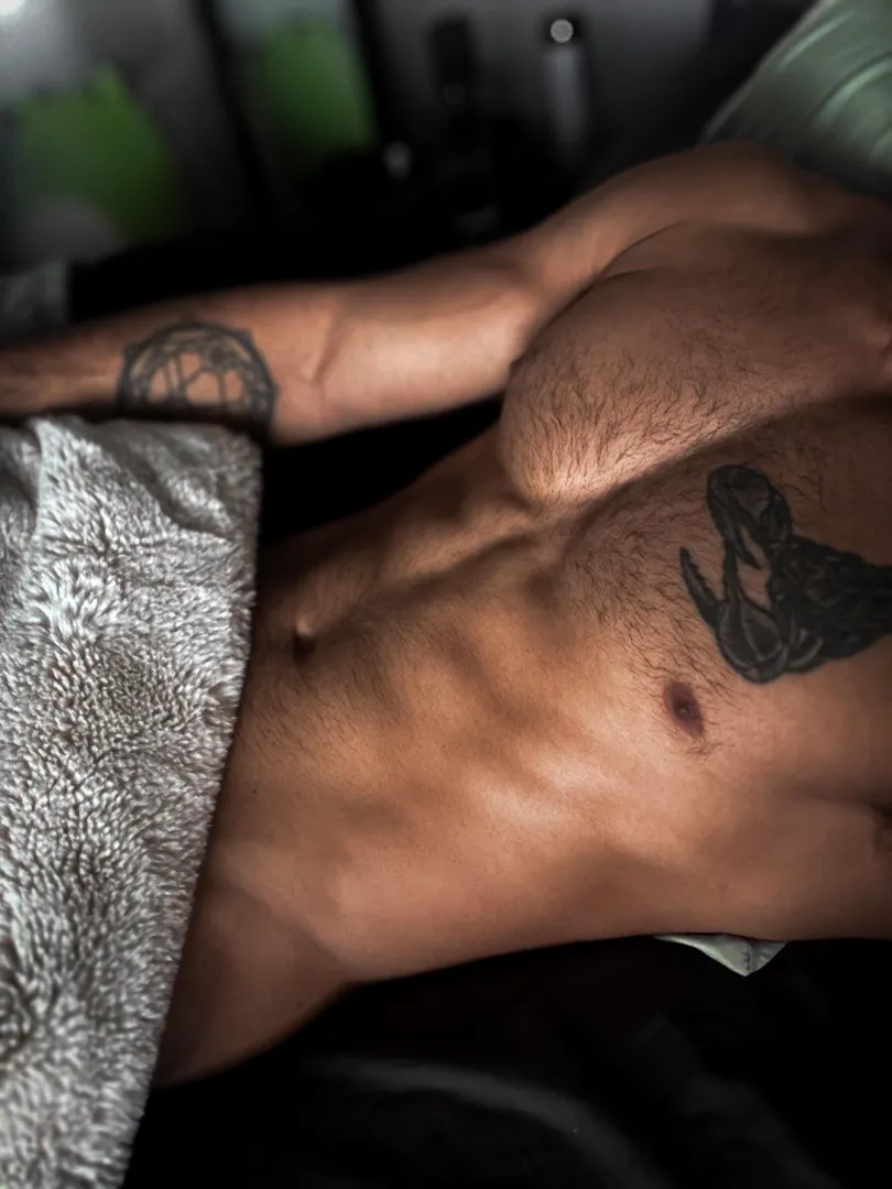 Come lay down, I bet your tired posted by midnightsosa