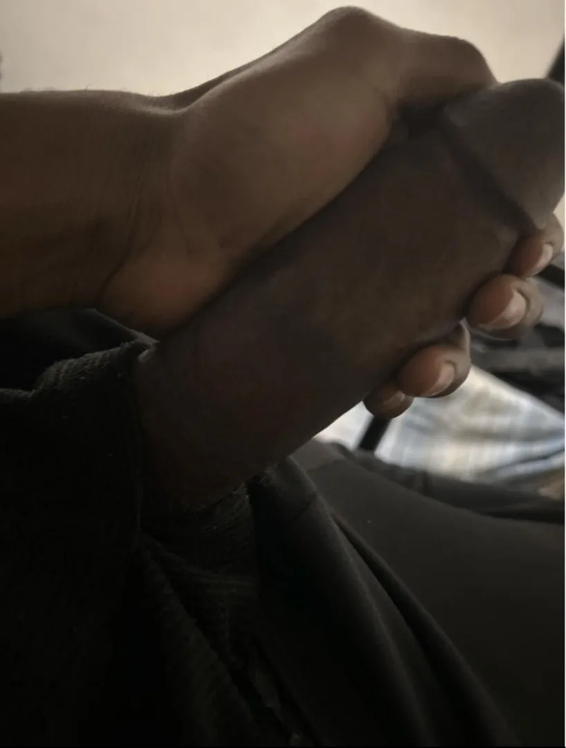 come lemme give you a treat posted by noname07-freak