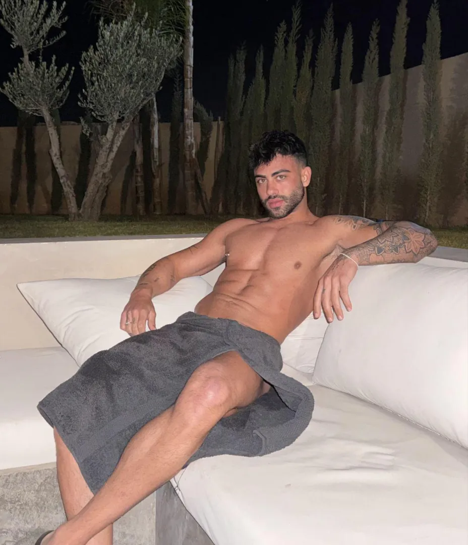 Come on top of me and forget your problems posted by ivan-castillo