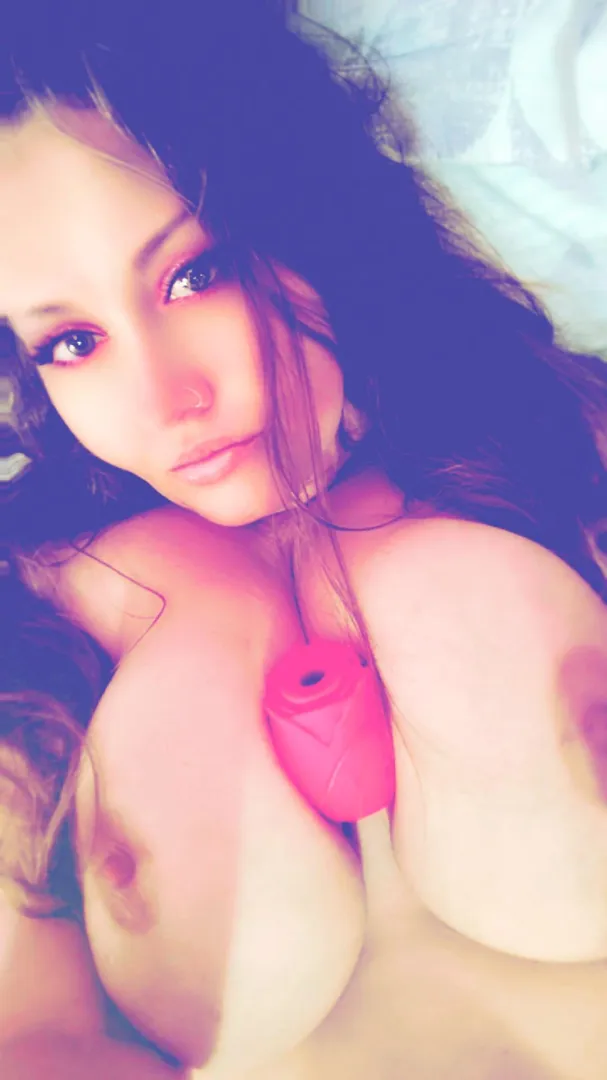 Come see mommy play posted by Unhappy_Country3492