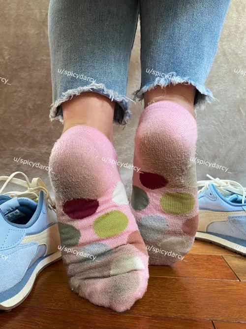 Come sniff ! [selling] [USA only] by Spicydarcy_